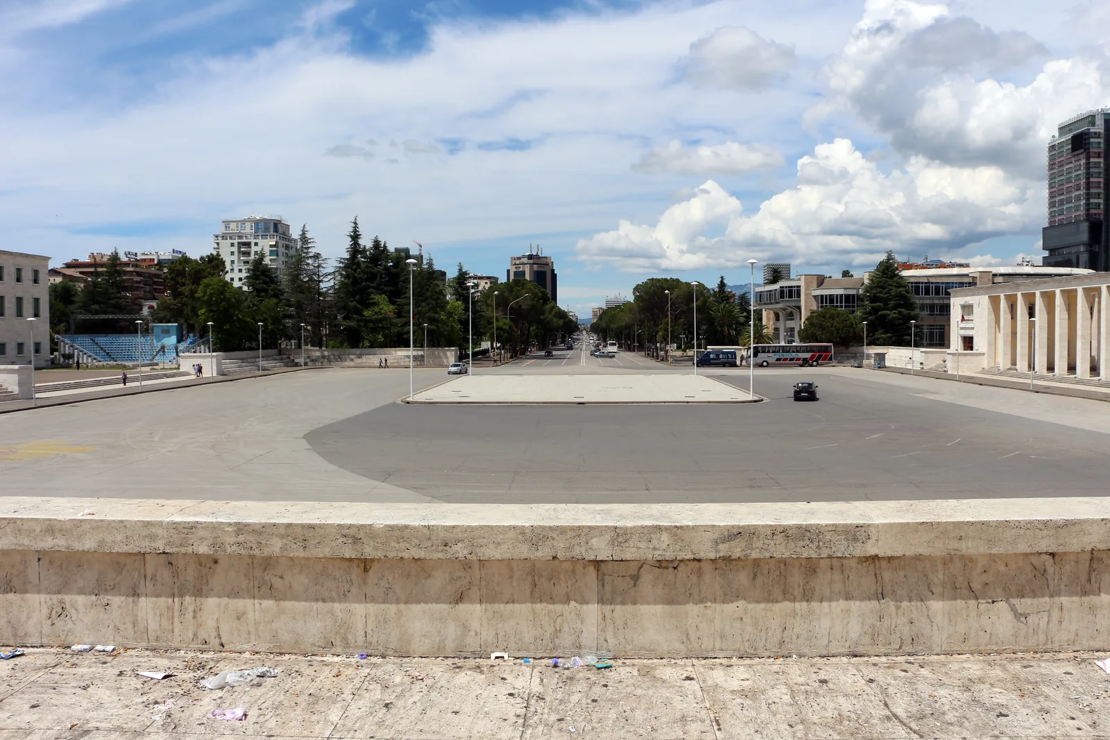 Mother Teresa Square in the foreground, with Deshmoret e Kombit Boulevard extending north, photographed in 2015